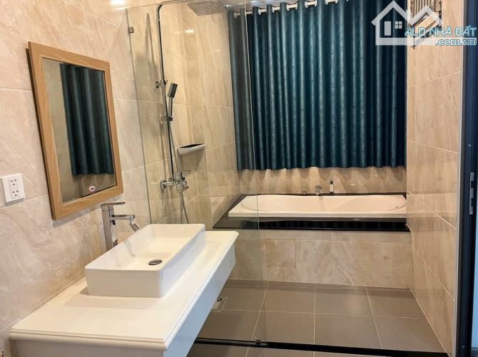BÁN NHÀ 5 TẦNG CÓ THANG MÁY TRUNG TÂM PHỐ BIỂN NHA TRANG – ĐƯỜNG TRẦN NGUYÊN HÃN - 4