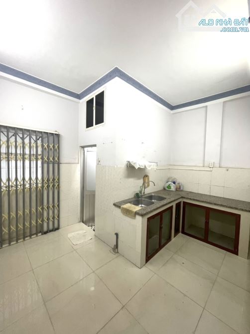 NHÀ ĐẸP QUANG TRUNG GV - GẦN NGÃ 4 VỚI PHẠM VĂN CHIÊU - 2 MẶT HẺM TRƯỚC SAU - 40M² - 3 TẦN - 4