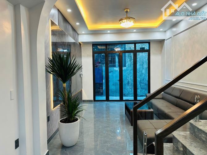 Bán nhà 3 tầng mới tinh về ở luôn ngõ 229 Hàng Kênh - 4