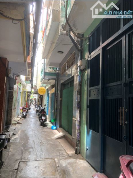 Nhà Hẻm 1 xẹt Ngô Quyền, 3 tầng, 3 phòng 3wc chỉ 11tr - 4
