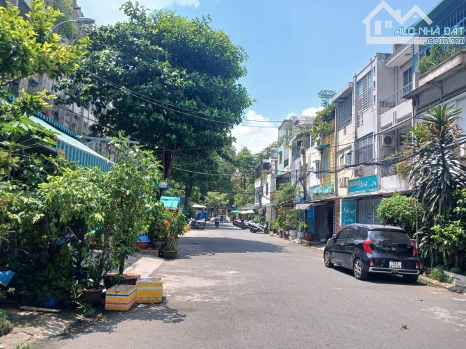 DÒNG TIỀN 200R - Nhà ĐẸP – Giá MỀM – Thuê TỐT – Chung cư Lạc Long Quân – Q.11 – 74m² – 2PN - 4