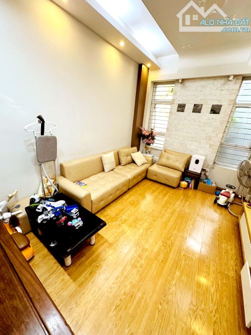 Bán nhà Tôn Đức Thắng- Dân xây- 2 thoáng- gần phố- ngõ rộng- DT 44/51M. - 4