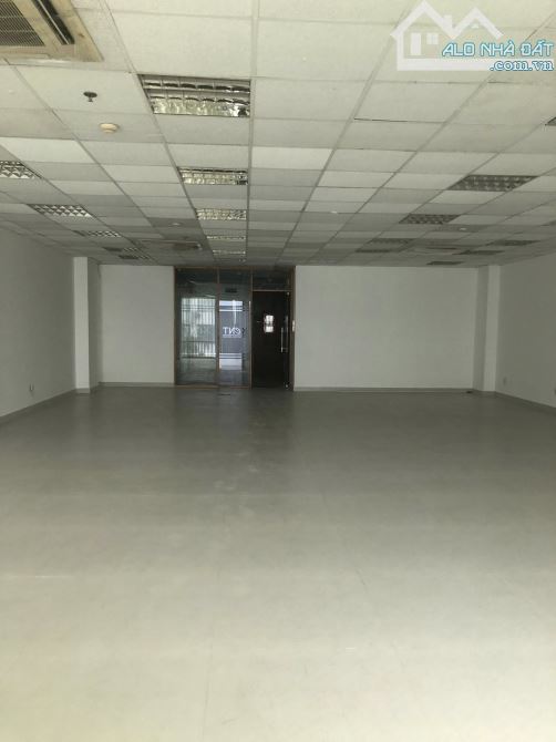 Tòa nhà văn phòng mặt tiền Nguyễn Văn Trỗi 2000m2, 10x27m, H-10 lầu, 350 triệu - 4