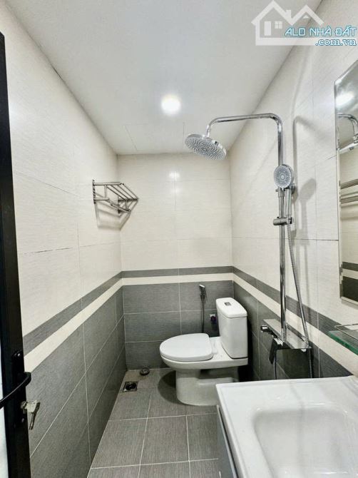DÂN XÂY Đàm Quang Trung 45m,4 tầng,full nội thất,gần phố,ô tô đỗ cổng,chỉ hơn 8 tỷ - 4