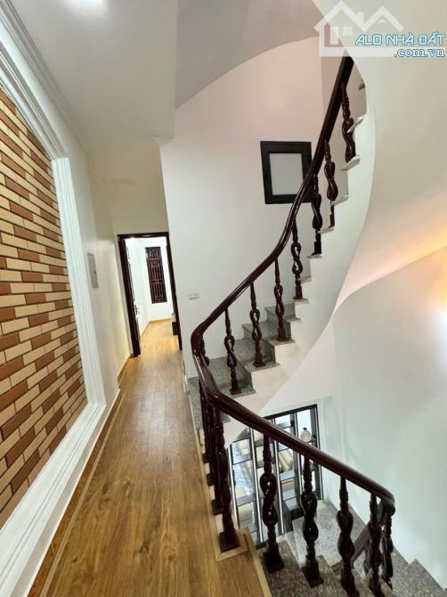 Bán nhà phố Mai Động, Hoàng Mai 43m, 4 tầng. Giá: 8.5 tỷ - 4