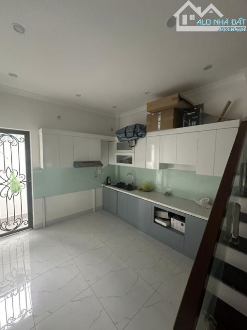 Cho Thuê Nhà Phố Trạm, Long Biên 55m2, 4T, giá 14 triệu (Lô góc, ô tô vào) - 4