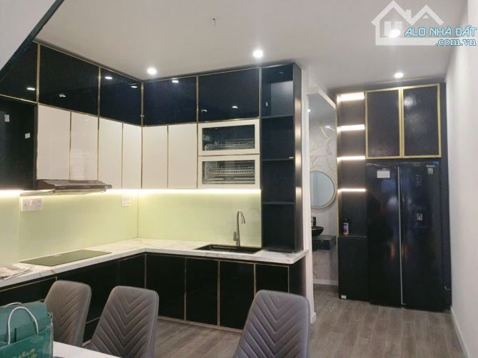 siêu phẩm nhà 3 tầng kiệt oto trần cao vân - 4