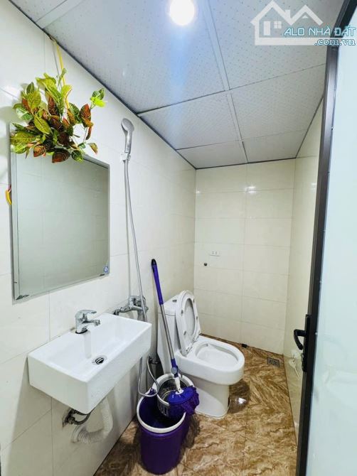 Khu đông sinh viên nhất Cầu Giấy - Tập thể tầng 1 siêu hiếm - Căn hộ 2 ngủ - 4