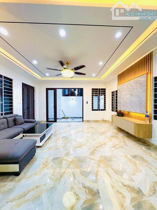 Bán nhà Gia Thụy, 51m2 x 3 thoáng x MT rộng x 6 tầng, thang máy, full nội thất, 30m ô tô - 4