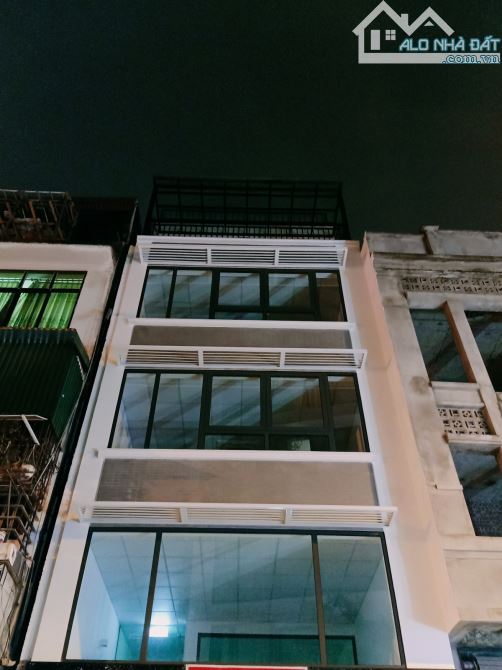 Bán mặt phố Ngũ Xã Ba Đình Diện tích 50 m2 4 tầng mt 3m6 Giá 25,5 tỷ lh Huyền 7X - 4