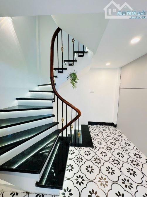 Trung tâm Đống Đa, gần phố 5 tầng. Nhỉnh 6 tỷ - 4