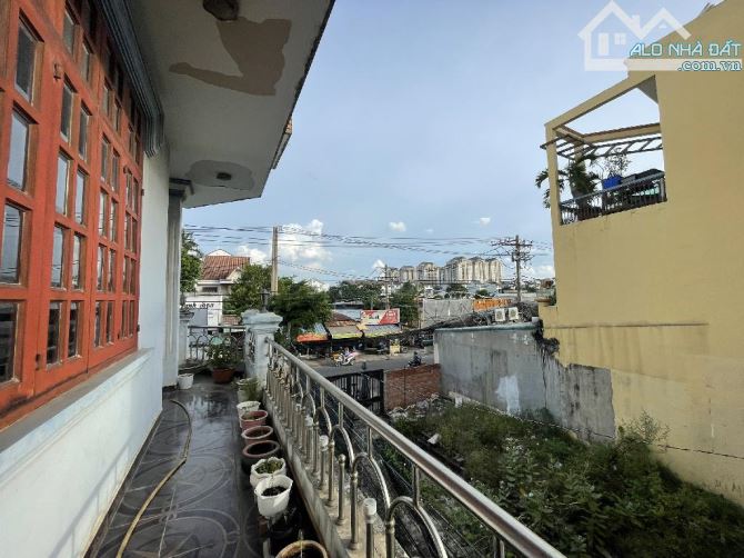MẶT TIỀN LÔ GÓC HIẾM - ĐỐI DIỆN CỔNG KHANG ĐIỀN - 150M² SỬ DỤNG - 4