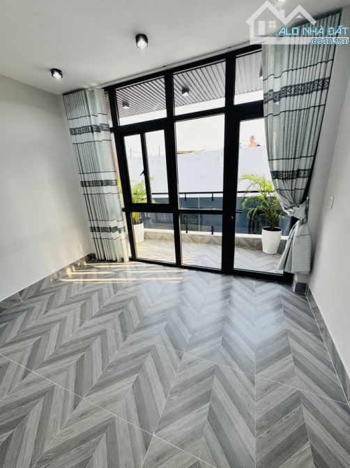 1/ NGAY HẬU GIANG  - NHÀ MỚI 100% - 49M2 - 3 TẦNG - TẶNG FULL NỘI THẤT  -  4PN - 4