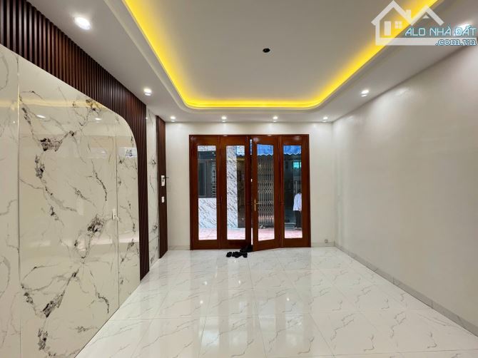 Nhà 3 tầng mới đẹp ngõ nông đường Thượng Lỗi - 4