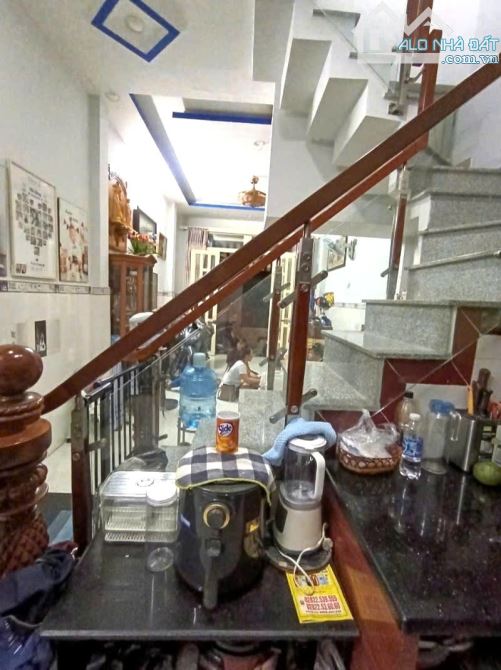Bán Nhà Bình Tân, Ngay Chợ Da Sà, Khu Tên Lửa, 2 tầng đúc BTCT, 40m2, chỉ 3 tỉ nhỉnh - 4