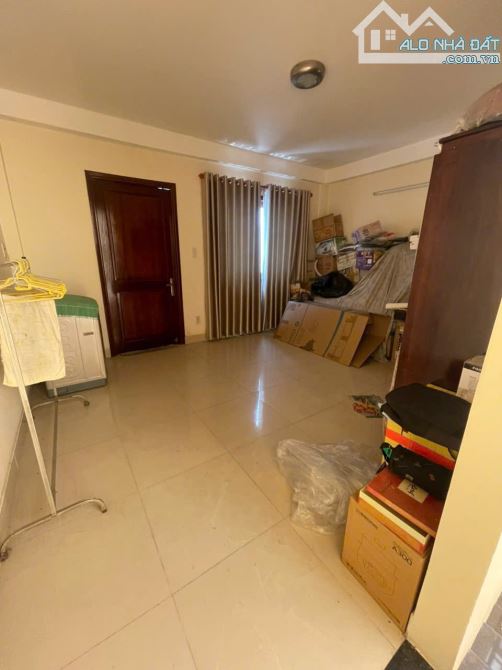 Bán Nhà MT đường Phạm Hùng nội bộ KDC T30- 99.9M.2- 4.9m x 20.2m-1Trệt 2 Lầu + Sân Thượng - 5