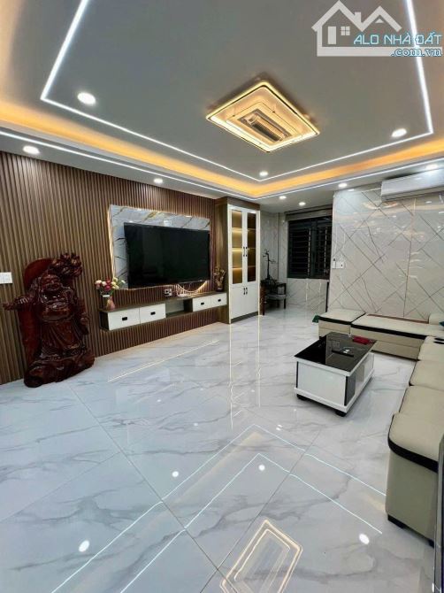 chủ ngộp cần bán gấp nhà 90m2 đường đông hưng thuận 42.p ĐHT . q12 - 5