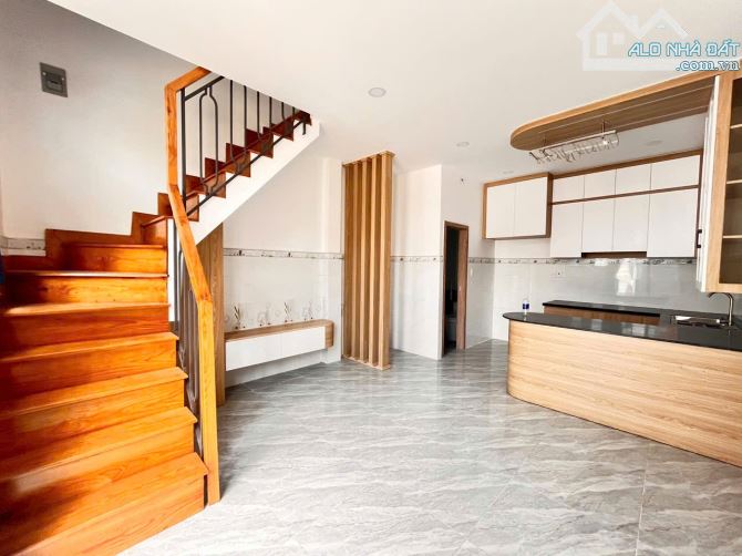 Nhà 2 mặt tiền đường xe tải sát bùi văn ngữ quận 12 chỉ 2ty55 - 5