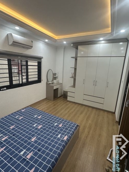 Tương Mai - Lô góc 3 thoáng - Ngõ thông - 5 tầng mới - full nội thất - gần phố - 5