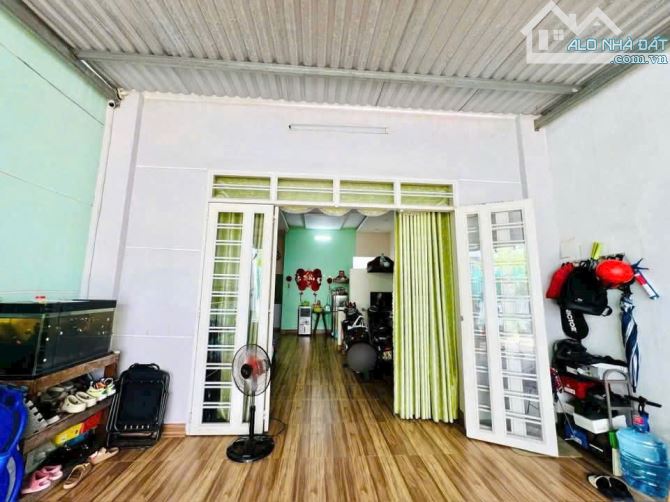 Bán nhà ở ngay chợ Đầu Mối Hóc Môn 5x24 ( 126m2 ) 645 TRIỆU Sổ sẵn sang tên - 5