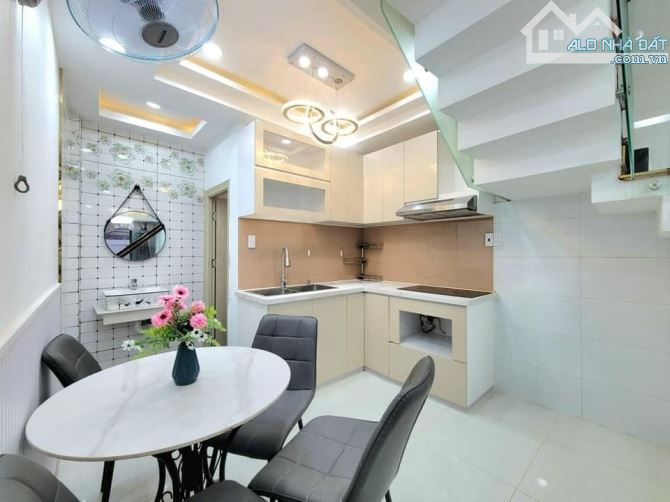 Mua ngay kẻo lỡ căn 44 m2 Hồ Thị Kỉ, Q.10. Chỉ 3 tỷ 090. 1T3L Đang cho thuê 18 tr - 5