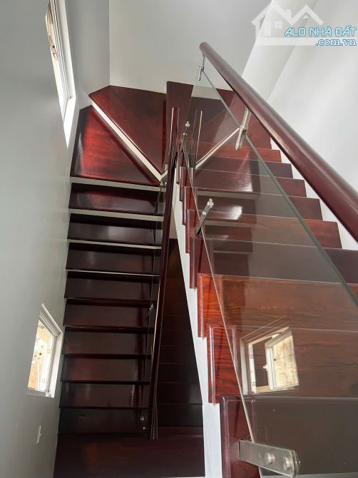 PHỐ KIM MÃ THƯỢNG – TRUNG TÂM BA ĐÌNH – 2 MẶT TIỀN – OTO TRÁNH 45m2 MT 5.1m 5 TẦNG 16 tỷ - 5