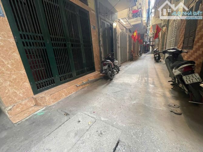 DUY NHẤT! Hàng hiếm Đội Cấn 28m2, gần phố, nhà đẹp, ngõ thông, ôtô đỗ cửa, KD online - 5