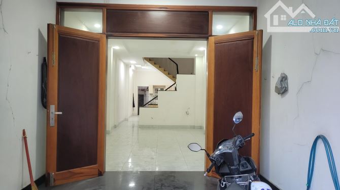 Nhà đẹp khu Vip phân lô, Hồ Đắc Di, sát siêu thị Go, nhà ga T3, 4 tầng, diện tích: 79m2. - 5