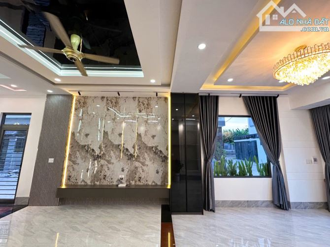 CHỦ GỞI BÁN NHÀ 1 TRỆT 3 LẦU (GÓC 2 MẶT TIỀN) KDC HOÀNG MINH CHÁNH P. HOÁ AN - 5