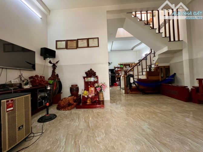 NHÀ ĐẸP 2 MẶT TIỀN NGỌC HIỆP TIỆN ÍCH ĐẦY ĐỦ TRONG BÁN KÍNH 1KM DÂN CƯ ĐÔNG ĐÚC AN NINH TỐ - 5