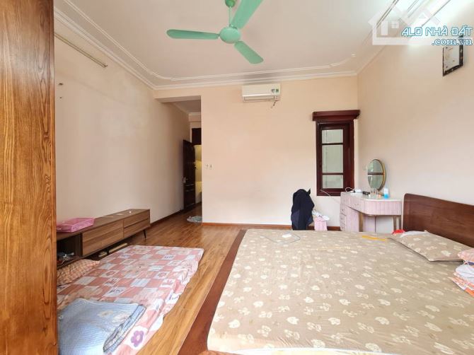 Bán nhà Lạc Long Quân, mặt ngõ ô tô tránh, kinh doanh, gần Hồ Tây 81m2, 5 tầng, giá 26 tỷ - 5