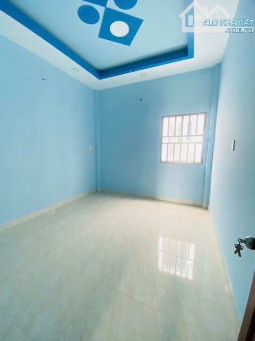 NHÀ BÁN PHÚ ĐỊNH -GIÁP Q6-ĐÚC BTCT-NHĨNH 4 TỶ - 5
