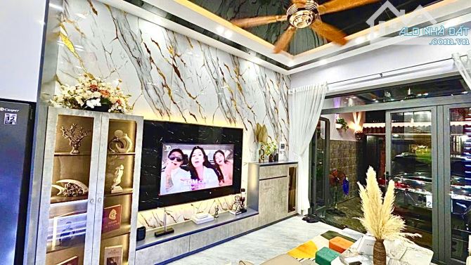 💥SIÊU PHẨM 3 TẦNG 3 MÊ ĐÚC - MT ĐƯỜNG 7M OTO ĐẬU ĐỖ TRONG SÂN NHÀ - FULL NỘI THẤT 💥💥 - 5