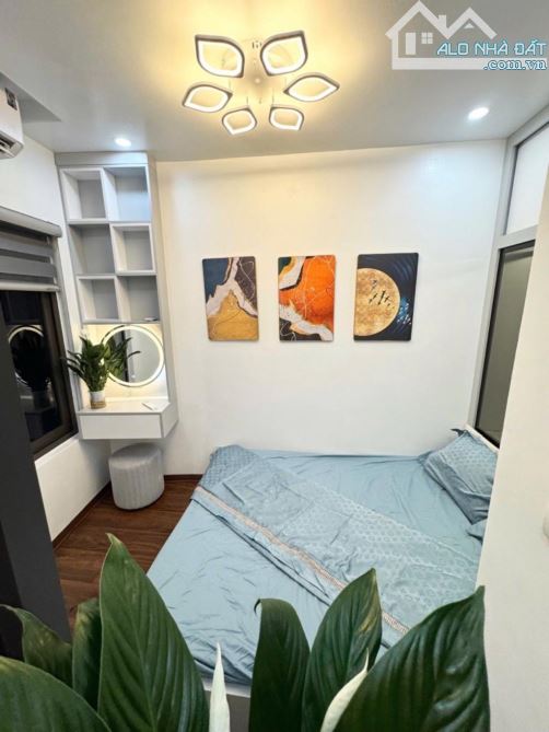 HƠN 3TỶ - TÔN ĐỨC THẮNG - GẦN PHỐ - 4TẦNG - MT 3.2M - 2NGỦ - FULL NỘI THẤT Ở NGAY. - 5