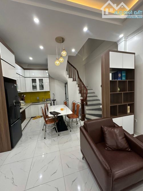 Phan Trọng Tuệ - Thanh Trì 40/43m x 5 tầng, mặt tiền 4.4m, giá 11.8 tỷ thương lượng - 5