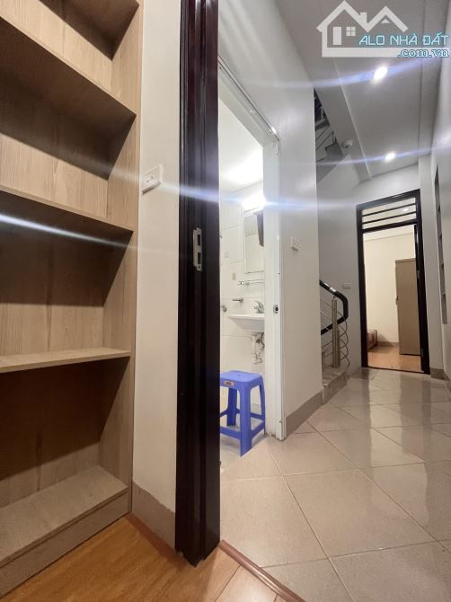 NHÀ ĐẸP TRẦN THÁI TÔNG CẦU GIẤY 40M*5T 10 TỶ , MẶT NGÕ THÔNG,BA GÁC TRÁNH NHAU, KINH DOANH - 5