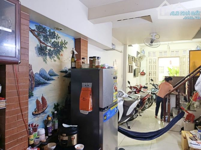 LÃNH BINH THĂNG QUẬN 11 - 40M2 KO LỘ GIỚI - HẺM Ô TÔ 4 TẦNG SÂN THƯỢNG. - 5