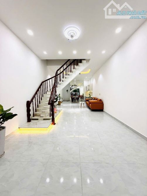 Kẹt bán gấp Nhà 2 tầng 90m2 (4.5 x 20m) Hồ Bá Phấn, Phước Long A gần Ga Metro XLHN 5.7 Tỷ - 5
