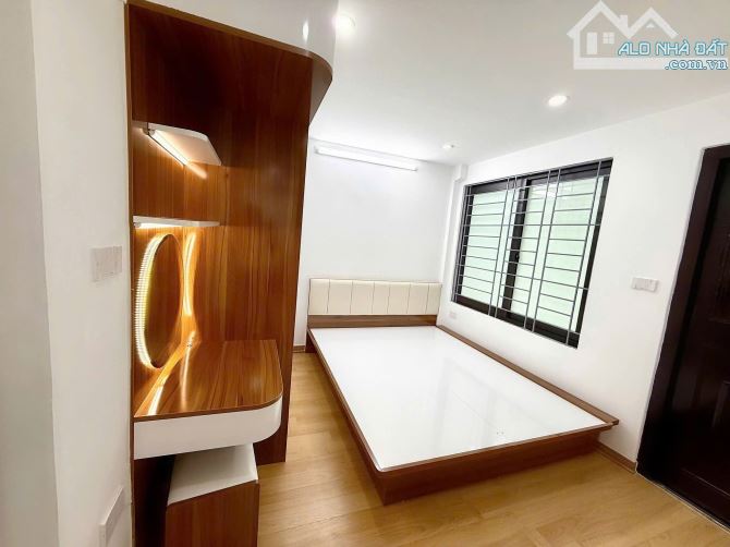 TẬP THỂ BÁCH KHOA- 3Ngủ-85m chỉ nhỉnh 4 đồng - 5