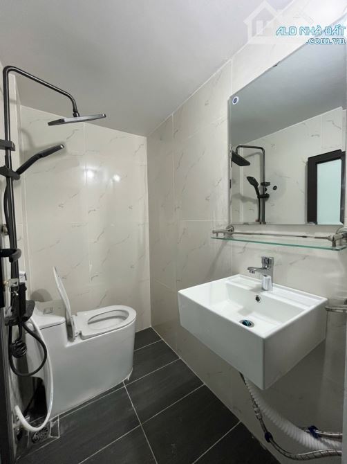 CẦN BÁN GẤP NHÀ NGÕ 663 DT34 M2 GIÁ 5 TỶ 9 - 5