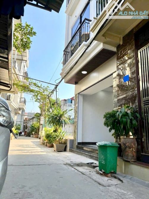 Nhà đẹp dân xây 5 tầng kinh doanh ô tô vào nhà 2 thoáng nở hậu chỉ 5 tỷ ko có căn thứ 2 - 5