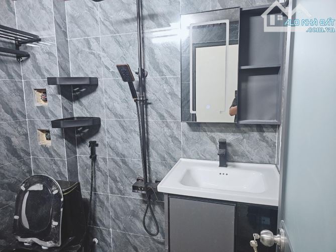 Bán Nhà 2 Tầng Mặt Tiền Đường Lê Khôi Quận Tân Phú Ngang 4m4 - 5