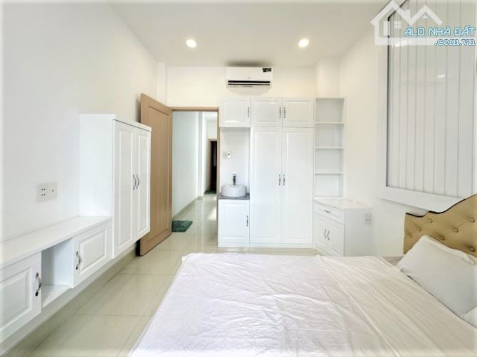 13 TỶ TL - NHÀ 5 TẦNG QUẬN NHẤT - HẺM XE 7C SÁT MẶT TIỀN ĐƯỜNG - THIẾT KẾ TÂN CỔ ĐIỂN - 5