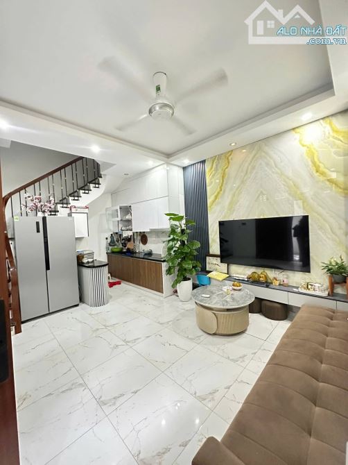 Bán nhà mới, đẹp mặt ngõ thông, gần phố ở sướng, mẳ tiền rồng đẹp hiếm có - 5