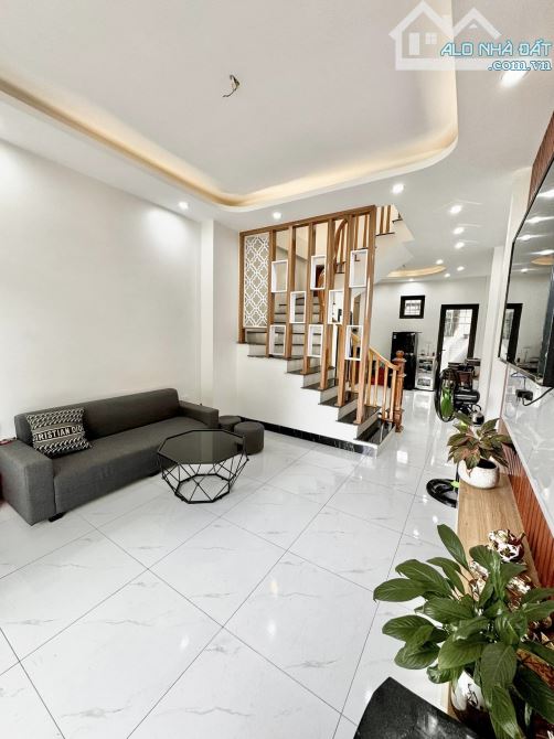 Nhà 4T*41m, 5p ngủ rộng, ô tô đỗ, 300m ra QL6, sát chợ, Trường, ngay cuối Phú Lãm - 6