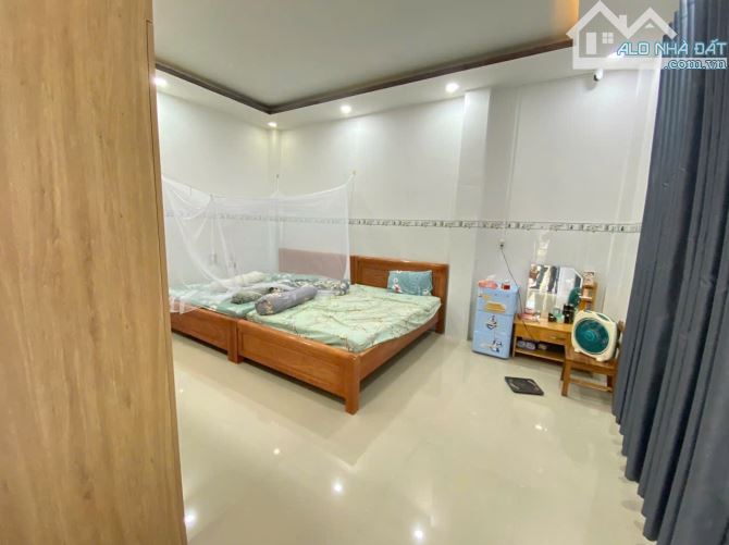 Cần Bán Nhà 2 tầng góc 2 mặt tiền đường 13mét khu TĐC Đất Lành - 6