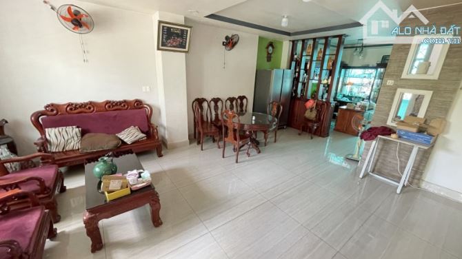 Bán Nhà 104m² Mặt Tiền Đường GS14 – Dĩ An – Giá Chỉ 11 Tỷ – Xe Hơi Ngủ Trong Nhà - 6