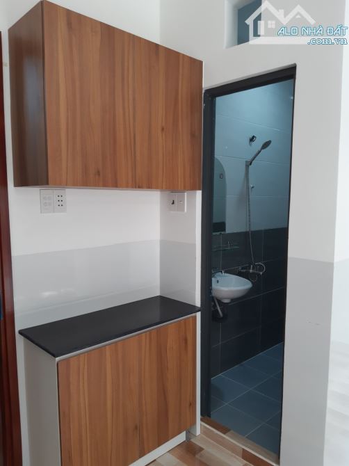 Bán nhà hẻm Âu Dương Lân Phường 3 Quận 8. Nhà nở hậu, đang cho thuê thu nhập 40 triệu/ thá - 6
