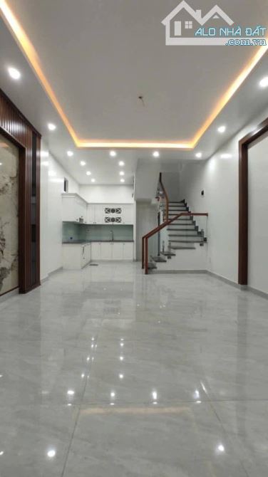🍀🍀Bán nhà 4 tầng cạnh SIÊU THỊ AEON MALL , thiên lôi ,lê chân Giá 3ty860tr 🚗 OTO ĐỖ - 6