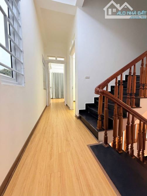 Bán Nhà Tại Ngọc Thụy Long Biên  48m2 Vị Trí Kim Cương Lô Góc Kinh Doanh Tốt | 8,8Tỷ - 6